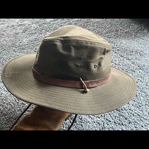 Outback bush hat .